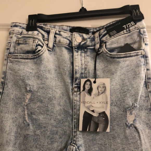 Kendall & Kylie Jeans - Picture 3 of 8